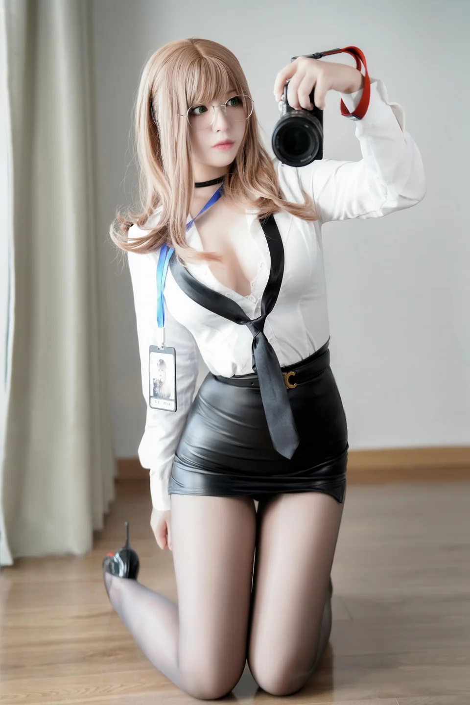 半半子_No_097_Nikke：胜利女神_艾玛秘书_76P_468MB tg@simisebaisi 【丝足阁】058.webp